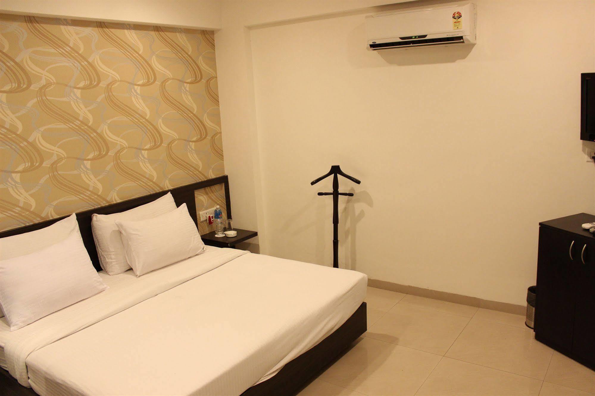 Pallavi A'Vida Navi Mumbai Luaran gambar